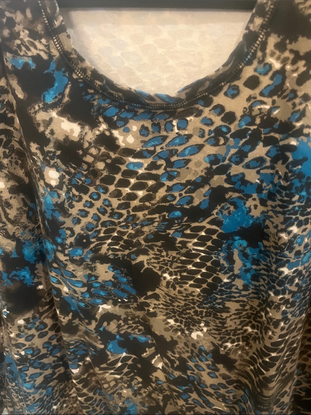 d&co Women's Teal and Black Animal-Print Long Sleeve Top - Picture 3 of 4